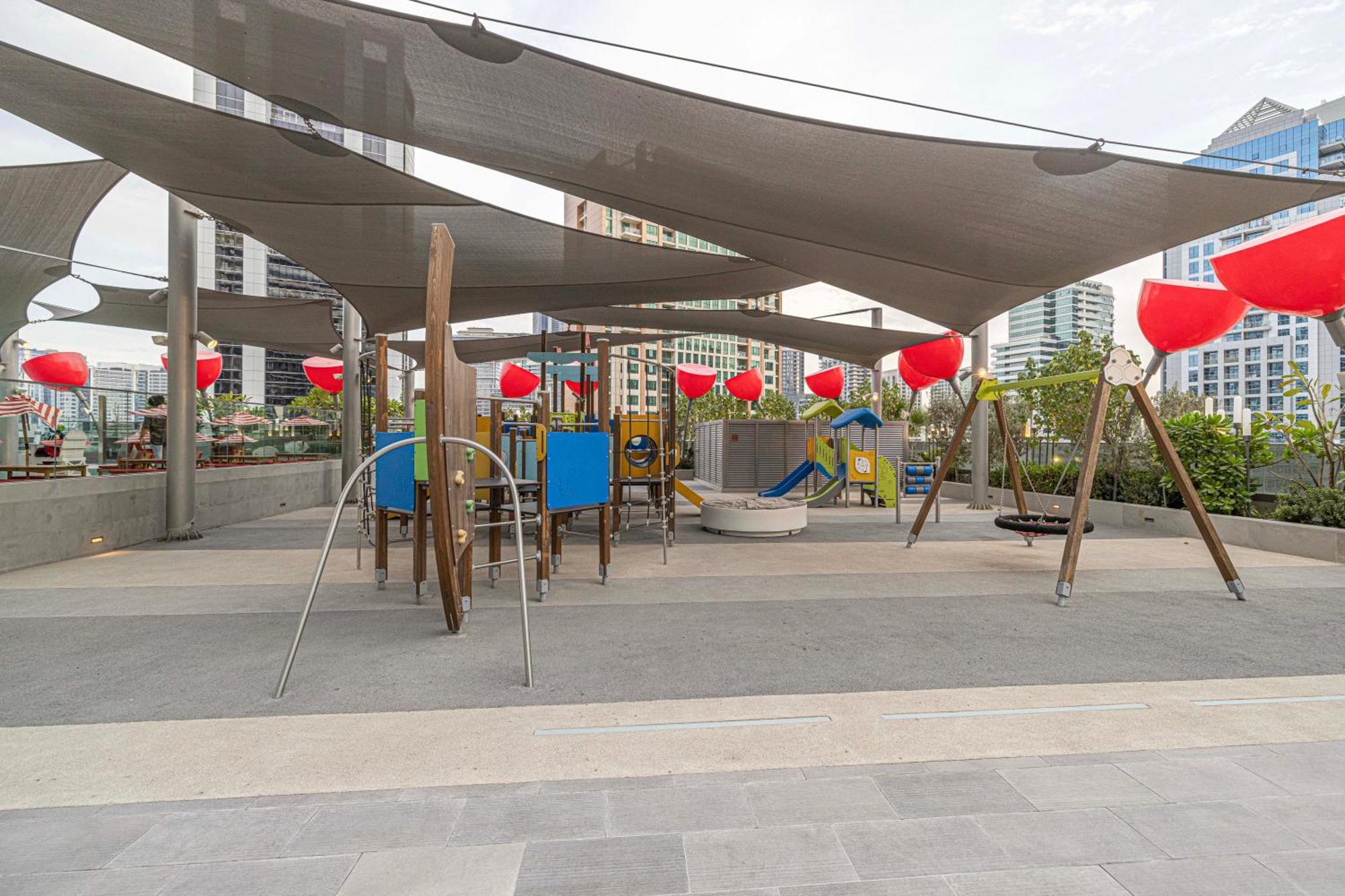 Cozy Steps From Mall & Burj Khalifa Apartment Dubai