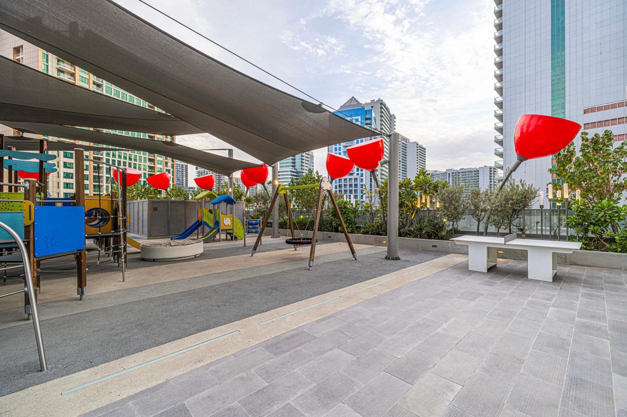 Cozy Steps From Mall & Burj Khalifa