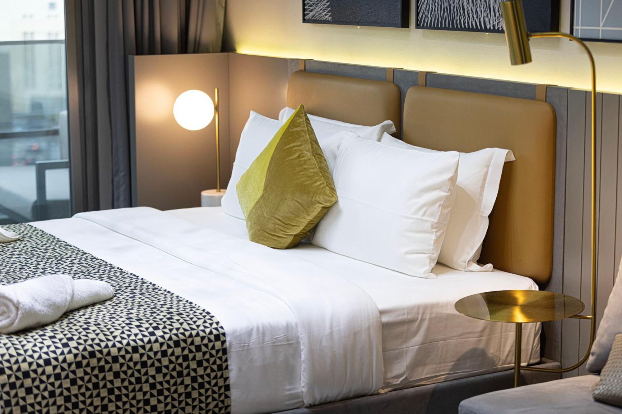 Cozy Steps From Mall & Burj Khalifa Apartment