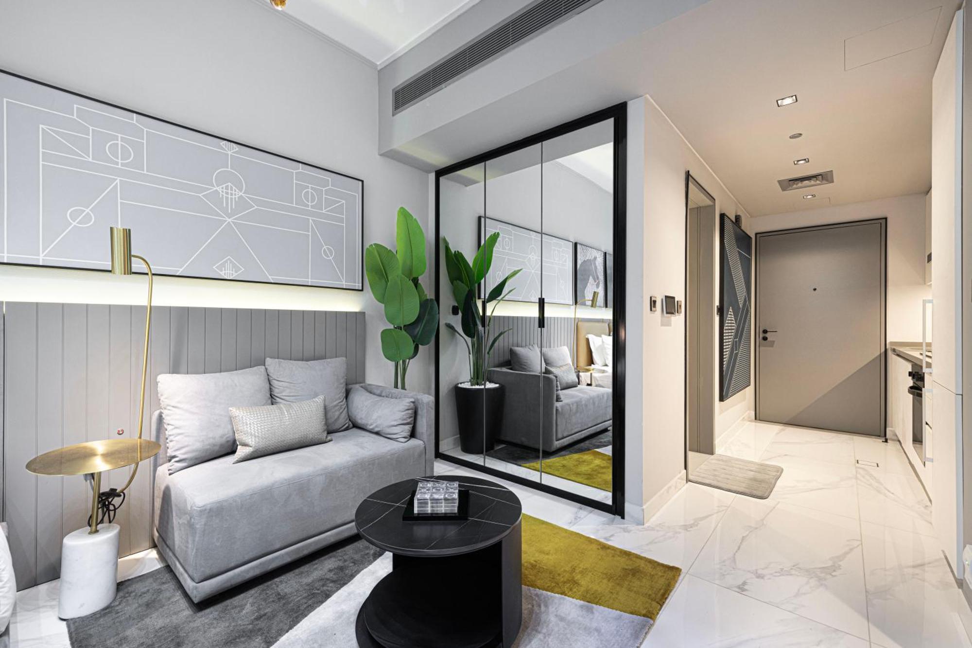 Cozy Steps From Mall & Burj Khalifa Apartment Dubai
