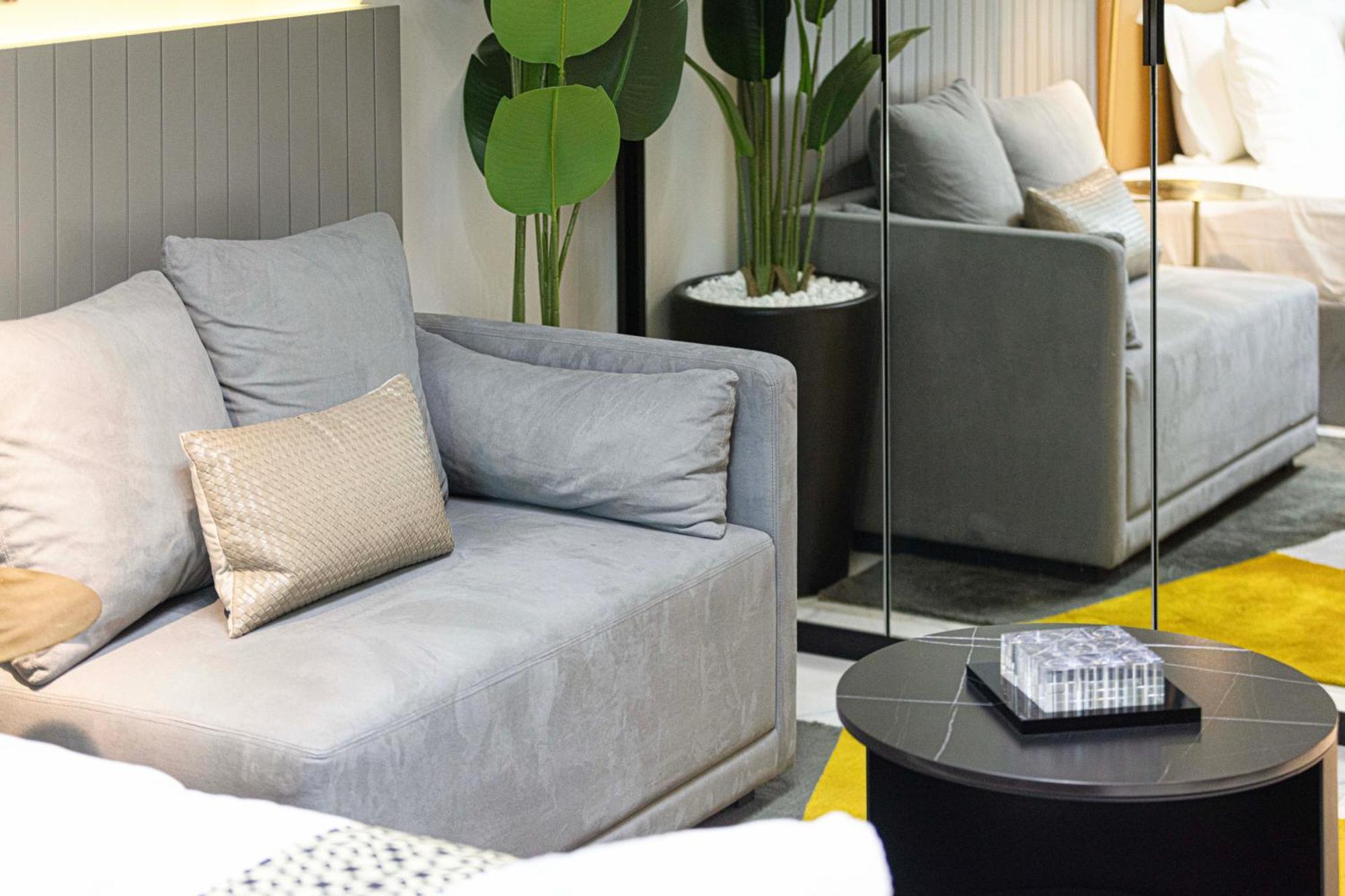Cozy Steps From Mall & Burj Khalifa Apartment Dubai