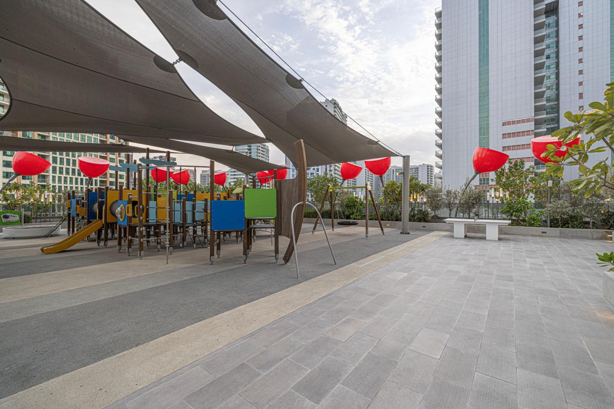 Cozy Steps From Mall & Burj Khalifa *